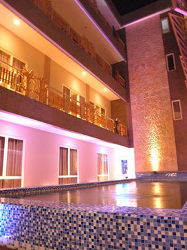 Rivavi Kuta Beach Hotel Легиан Екстериор снимка